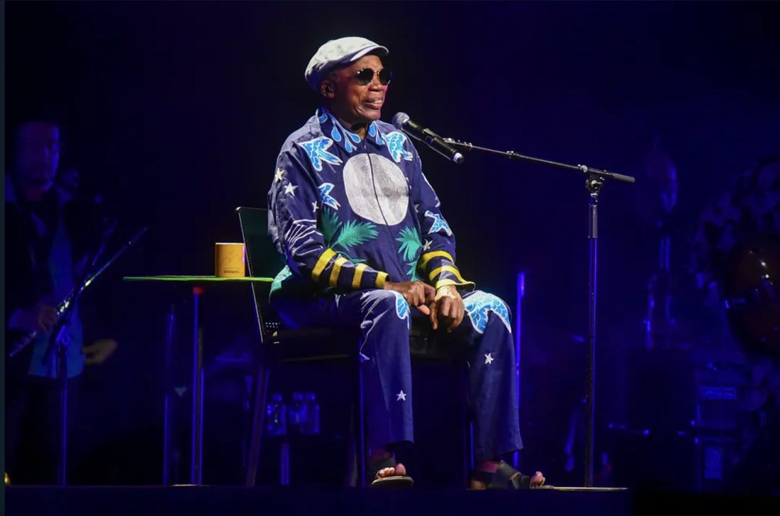 Milton Nascimento no palco durante a Última Sessão de Música
